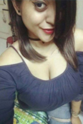Kajal +971569604300, slim and sexy college girl available all for you